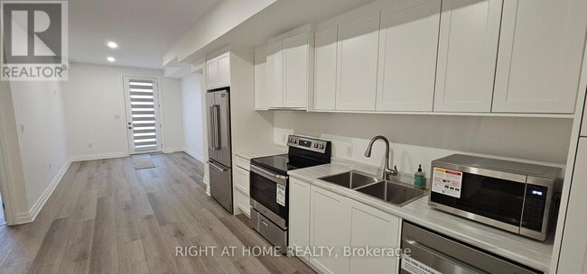 Building Photo - 7499 Marvel Dr