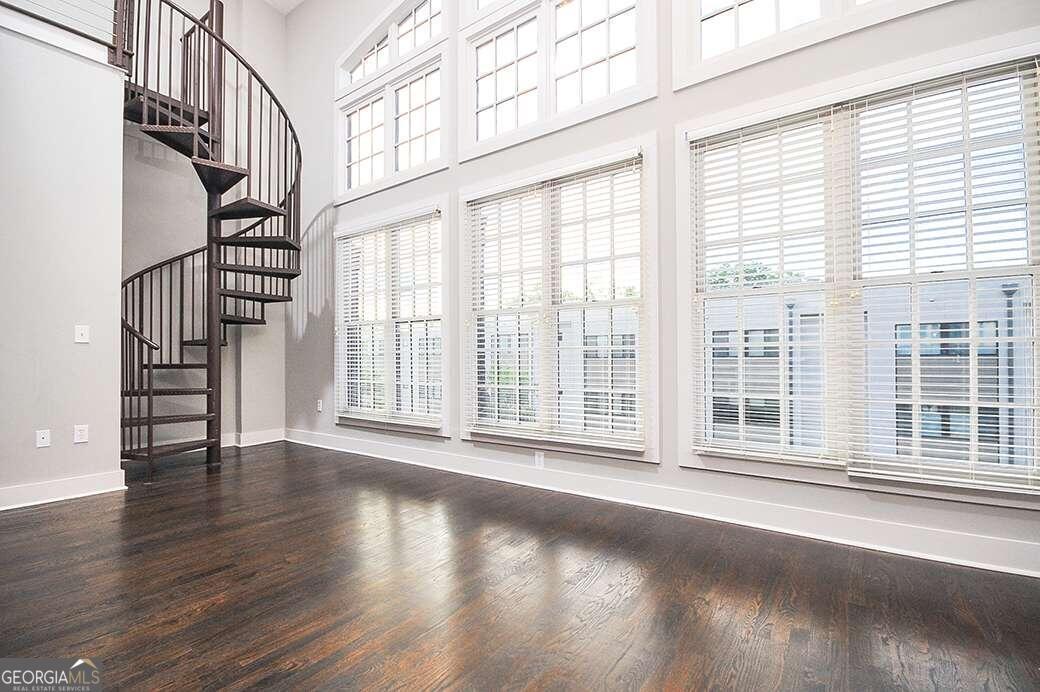 Foto principal - 1300 DeKalb Ave NE