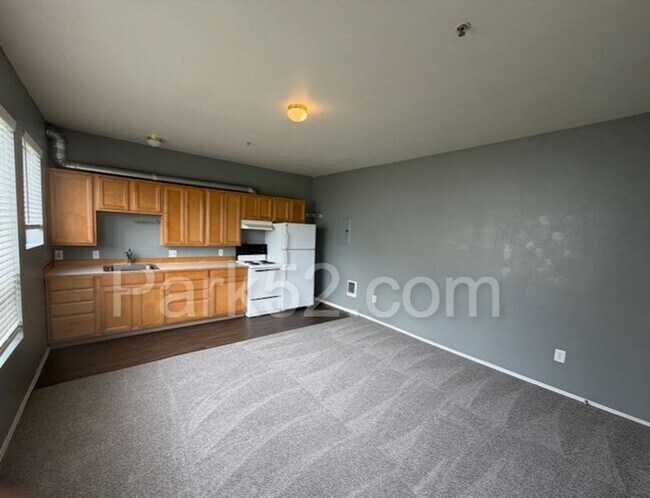 Foto del edificio - Tacoma Studio Apartment