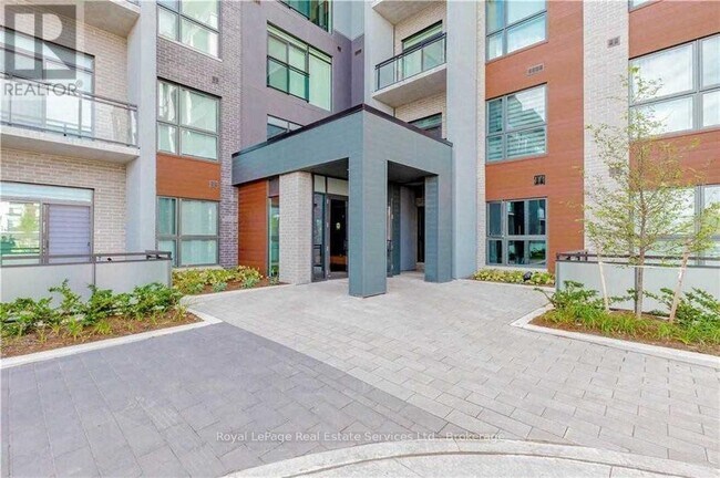 Photo du bâtiment - 95 Dundas St W