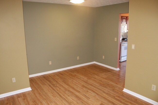 Building Photo - Southern Hills Duplex