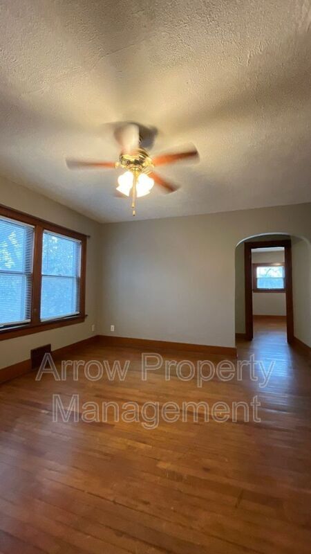 Foto principal - 3304 S 40th St