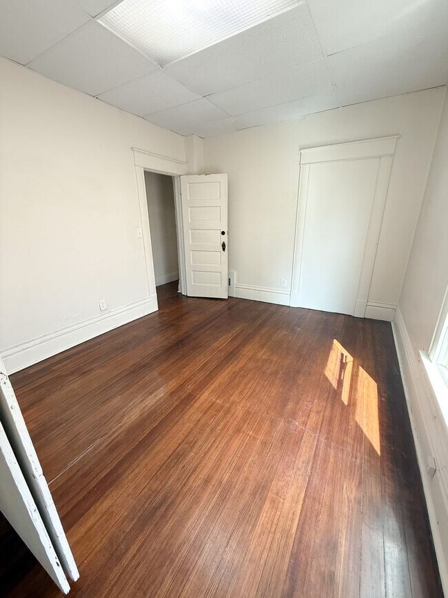 Foto del edificio - Spacious Multi-Unit Home Near UNC – Flexible Living & Modern Updates