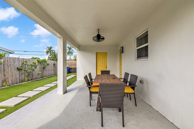 Foto del edificio - 2851 NW 174th St