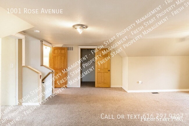 Building Photo - 1001 Rose Ave