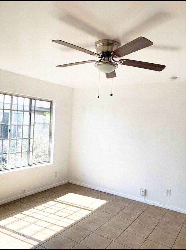 Foto del edificio - 16615 S Denver Ave