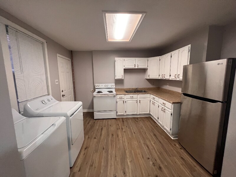 Foto principal - 60 N Sherman St