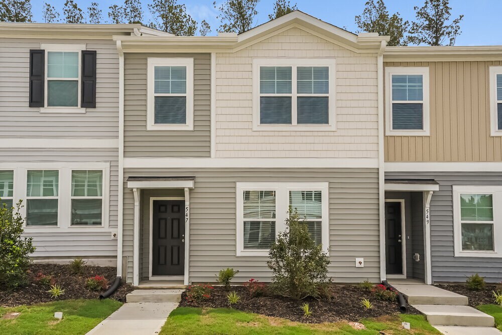 Foto principal - 547 Landing View Dr