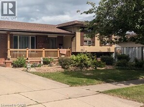 Building Photo - 255 Celtic Dr