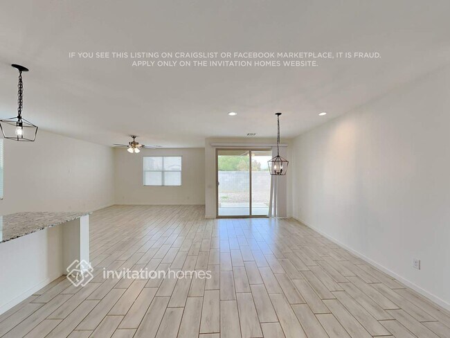 Building Photo - 518 W Magena Dr