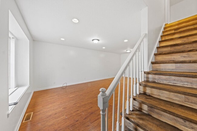 Building Photo - Move-In Special Available! Cape Cod Style Home!