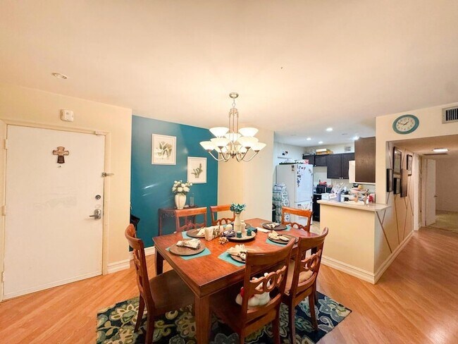Foto del edificio - 124 NE 19th Ct