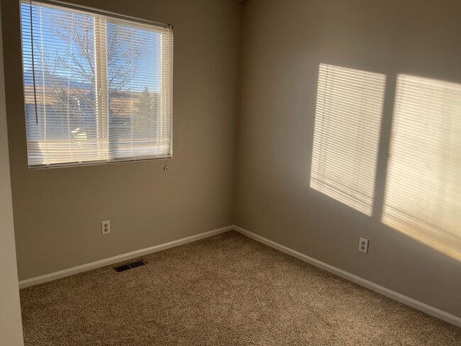 Building Photo - 4304 Anvil Dr