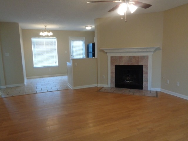 Foto del edificio - 8922 Lakeside Cove