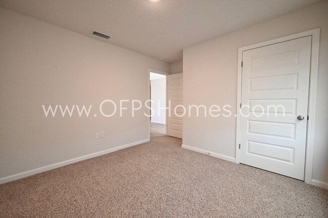 Foto del edificio - 4664 Honor Guard Wy