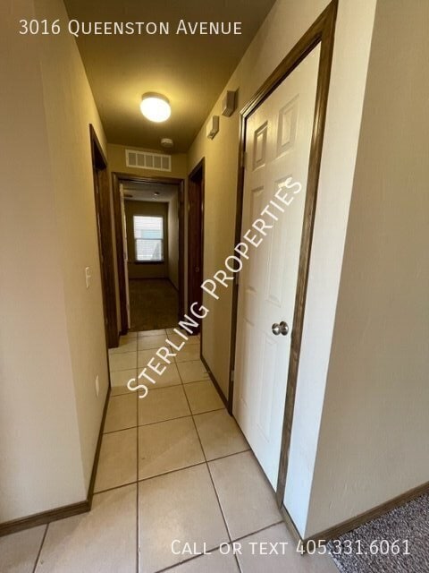 Building Photo - 3016 Queenston Ave