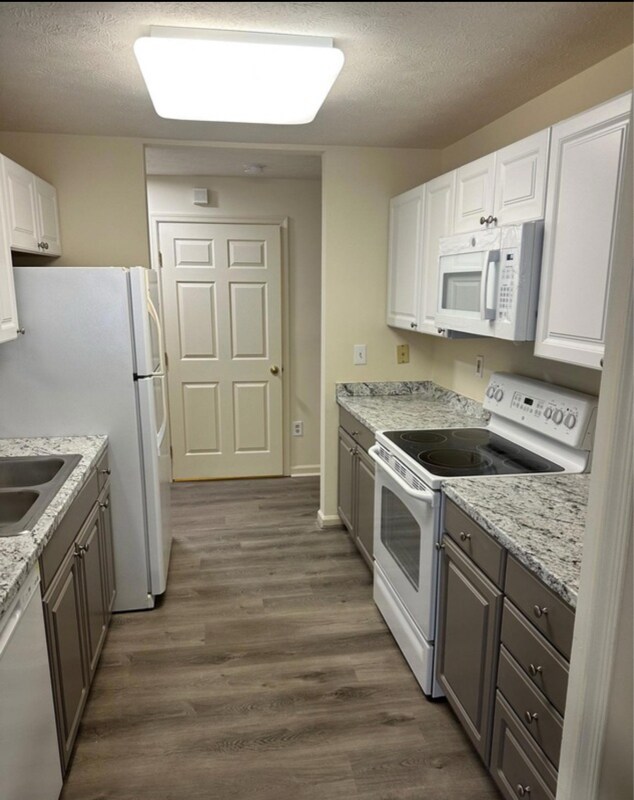 Foto del edificio - 8009 Township Dr