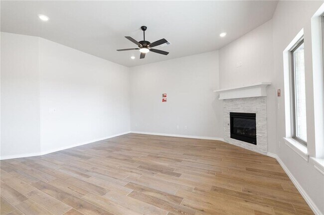 Building Photo - Luxury BRAND NEW 3 Bedroom 2 Bathroom Home...