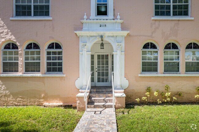 Building Photo - 215 Calabria Ave