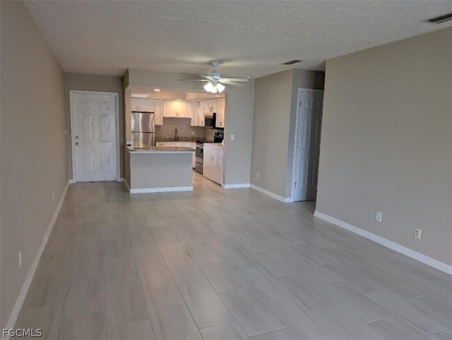 Foto del edificio - 3715 SE 9th Pl