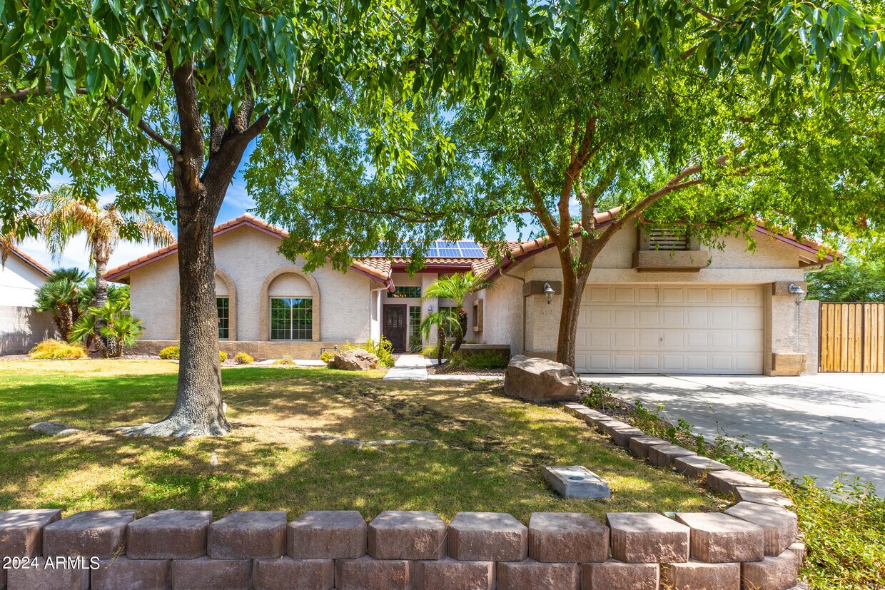 Foto principal - 618 E Avenida Sierra Madre