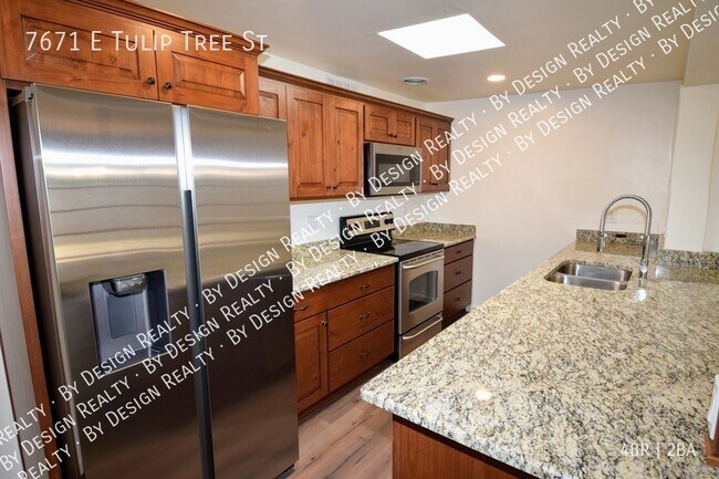 Building Photo - Pristine Remodeled Olive Grove 4 Bedroom 2...