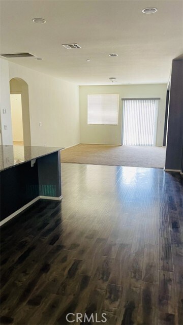 Foto del edificio - 14959 Mandalay Ln