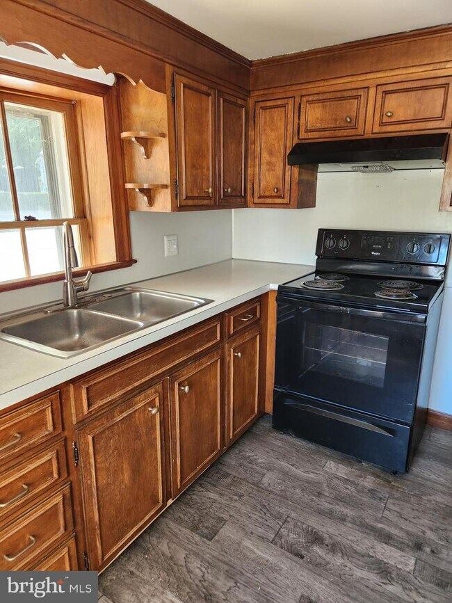 Building Photo - 12487 Wolfsville Rd