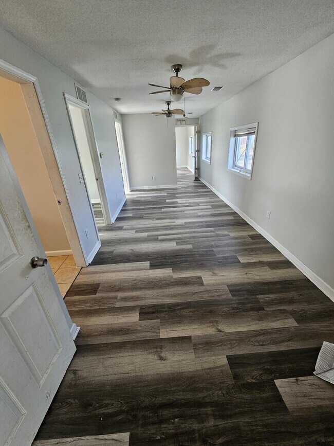 202 N McEwan St Unit 202, Clare, MI 48617 Apartments in Clare, MI