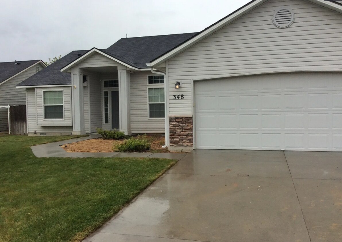 Foto principal - Comfortable & Stylish Single-Level Living ...