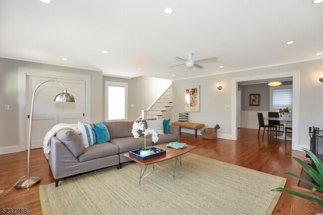Foto del edificio - 58 Overlook Rd