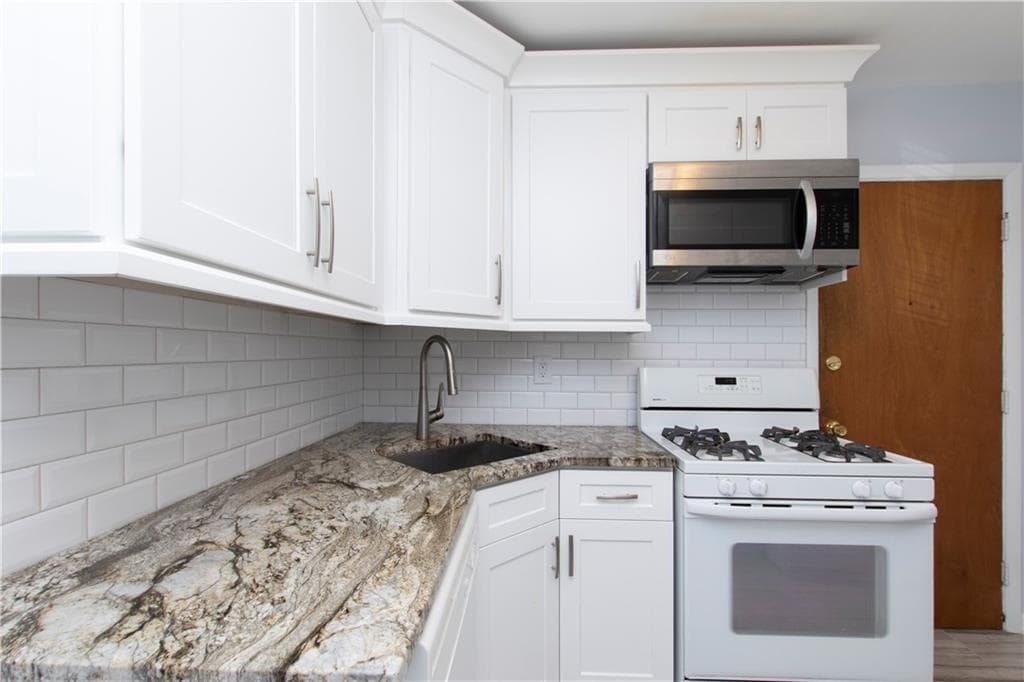 Foto principal - 3660 Peachtree Rd NE