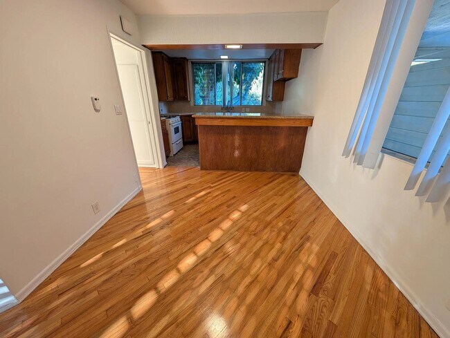 Foto del edificio - 4266 Fulton Ave