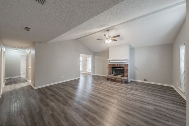 Building Photo - 8125 Rambler Rose St