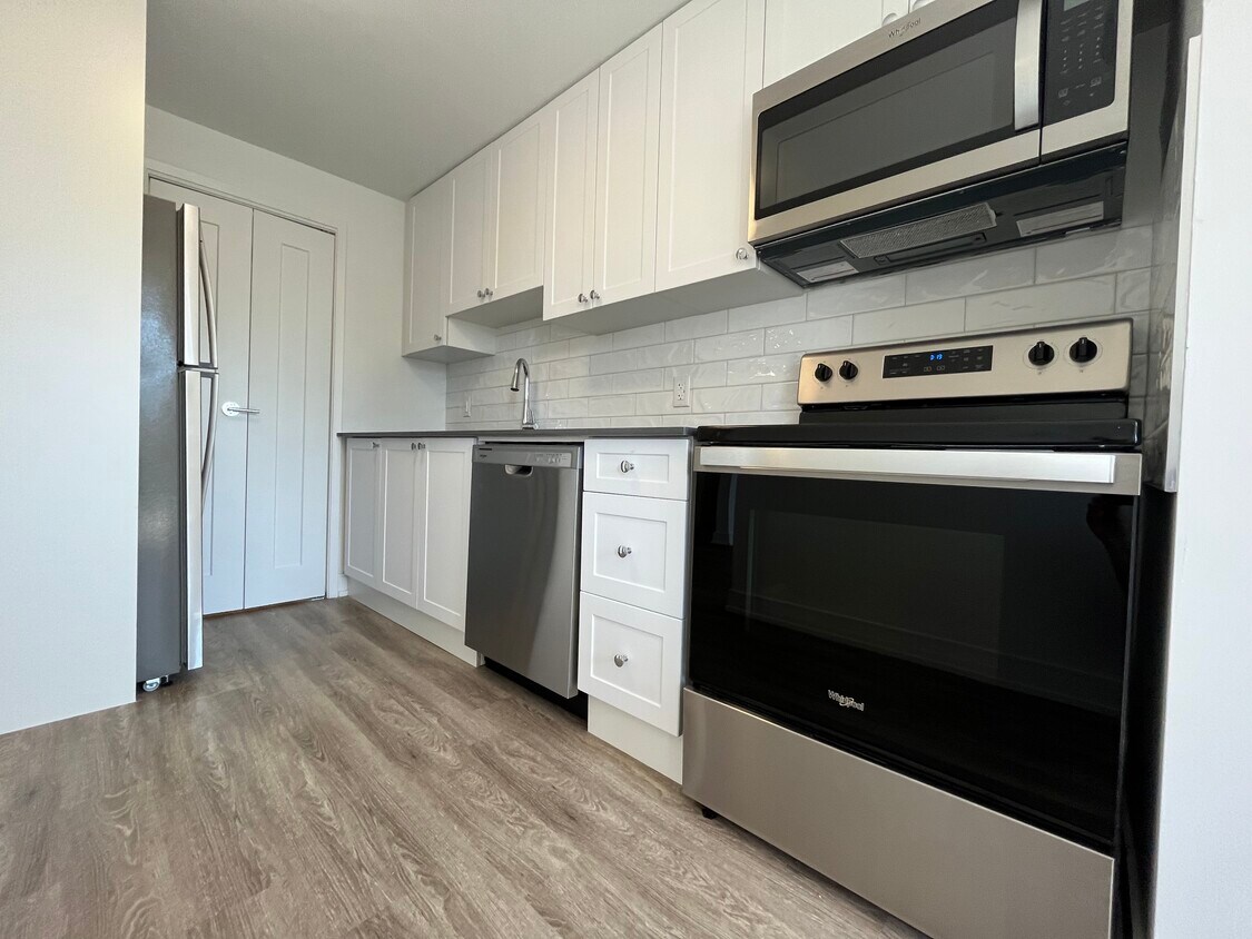 Photo principale - 205-215 Champlain Blvd