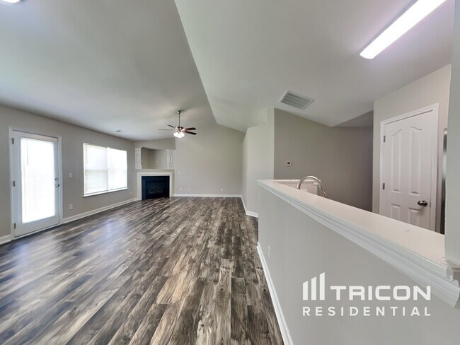 Foto del edificio - 7120 Winding Cedar Tr
