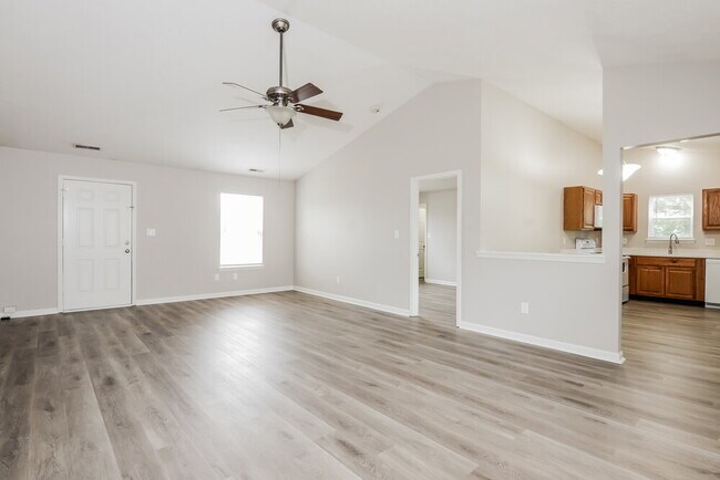 Foto del edificio - 5314 Claybrooke Dr