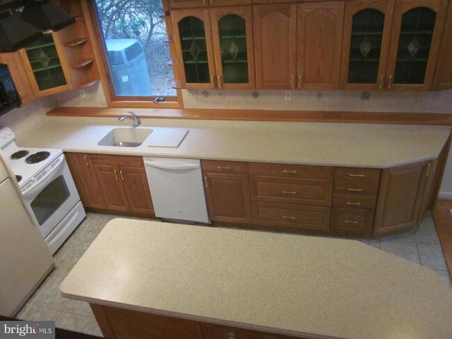 Building Photo - 10169 Green Clover Dr