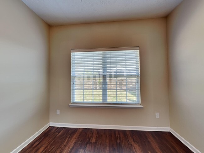 Building Photo - 1160 Shire Dr