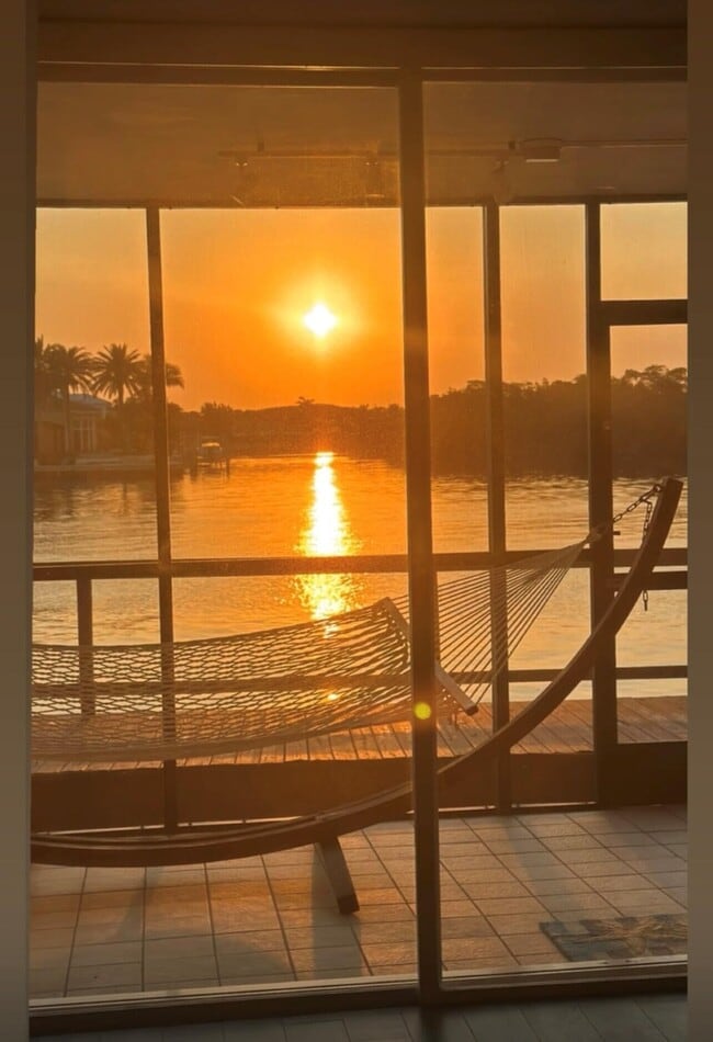 Foto del edificio - 710 NE 7th St