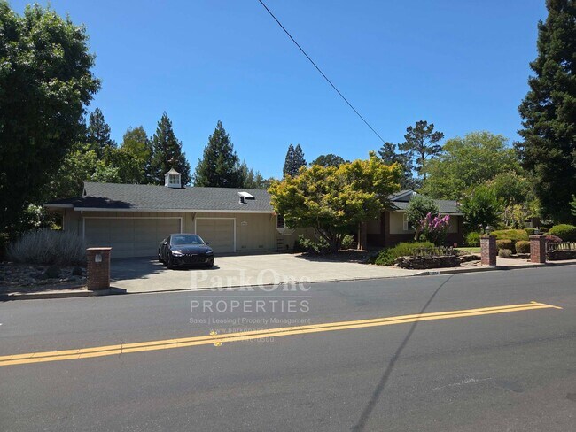 Foto del edificio - Single Level Alamo Rental near Roundhill G...