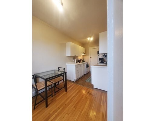 Primary Photo - 66 Queensberry St