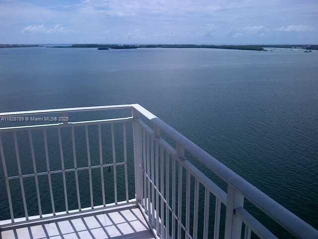 Primary Photo - 770 Claughton Island Dr