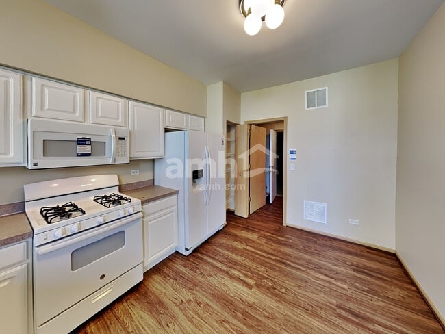 Building Photo - 21558 Eich Dr