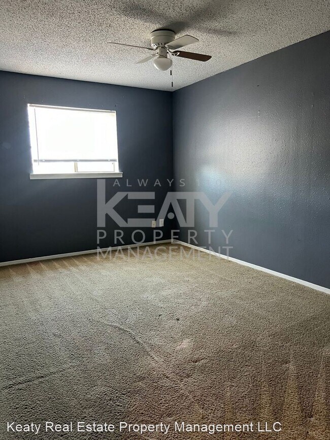 Building Photo - 3 br, 1.5 bath House - 22 Larkspur Lane