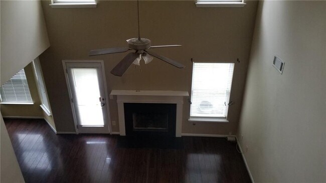 Foto del edificio - 3155 Hunting Creek Pass