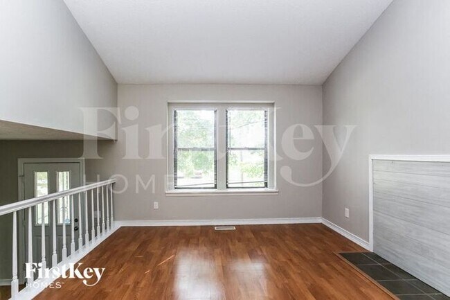 Building Photo - 6976 Finchley Dr