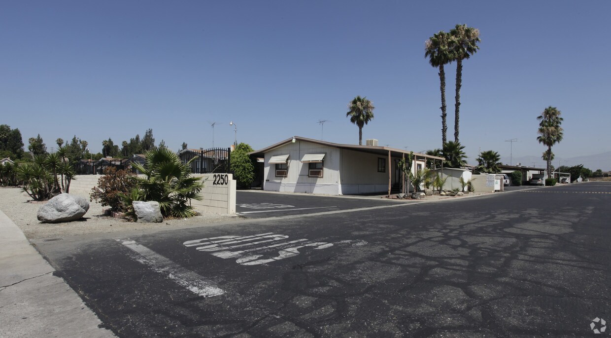 Foto principal - Royal York Estates