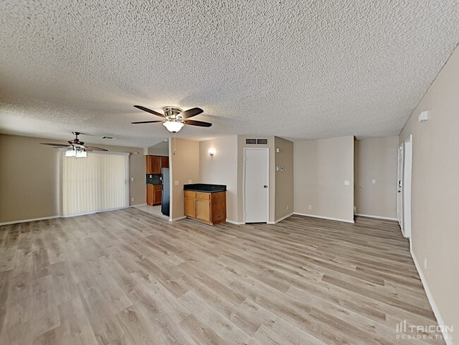 Building Photo - 1004 Bird Springs Dr