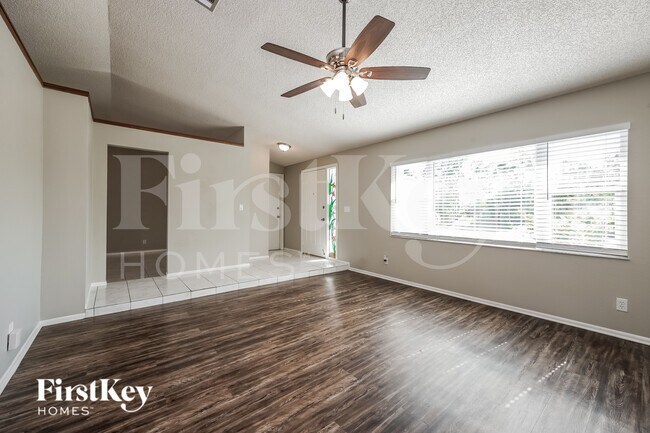 Foto del edificio - 1358 Abalom St